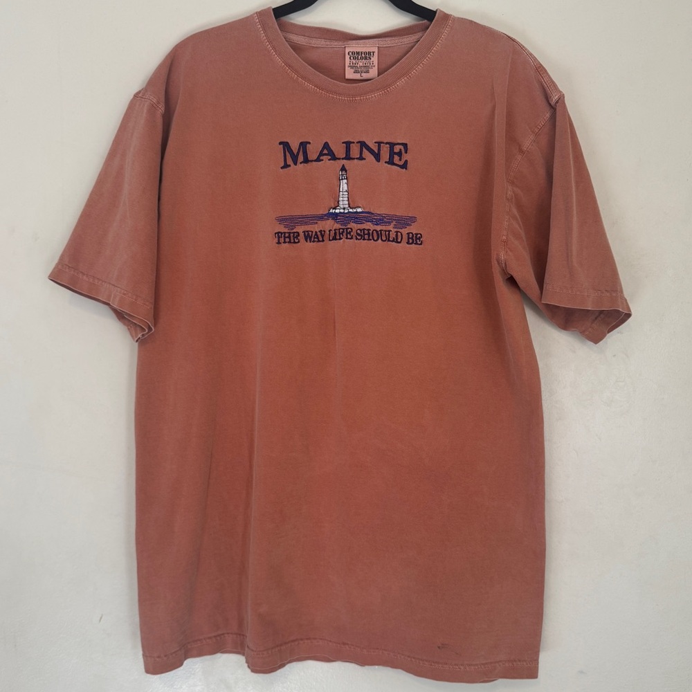 Comfort Colors Maine T-shirt  **note stain**